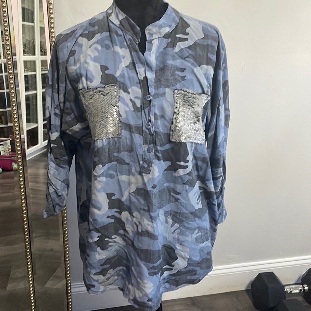 Camouflage tunic with sequin pockets